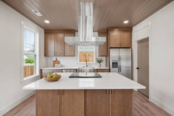 1010 Clemmons St, Nashville, TN 37210