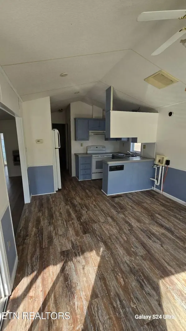 63 Apache Tr, Crossville, TN 38572