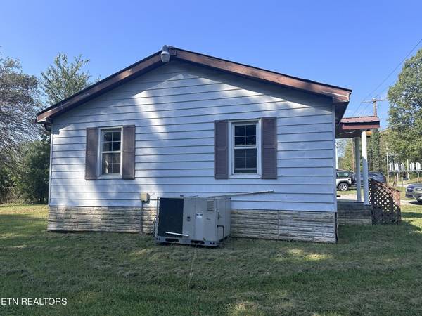 1106 Frank Campbell Rd, Jamestown, TN 38556