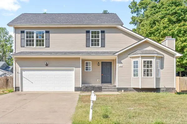 3792 McAllister Dr, Clarksville, TN 37042