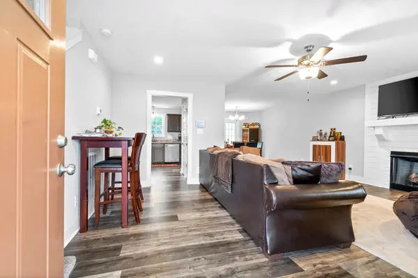 180 Sambar Dr, Clarksville, TN 37040