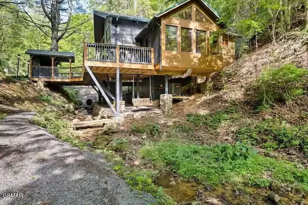 2645 Black Walnut Flats Road, Sevierville, TN 37862