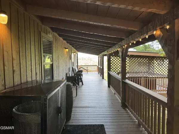 1640 Bench Mountain Way, Sevierville, TN 37862