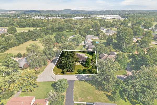 1505 Doris Dr, Cookeville, TN 38501