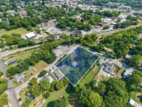 401403405 W 11th Street, Columbia, TN 38401