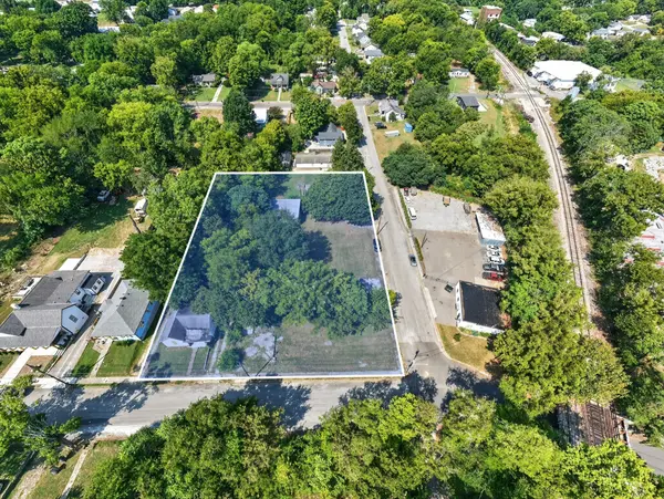 401403405 W 11th Street, Columbia, TN 38401
