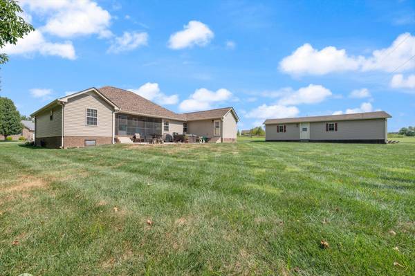 130 Beaver Creek Dr, Portland, TN 37148