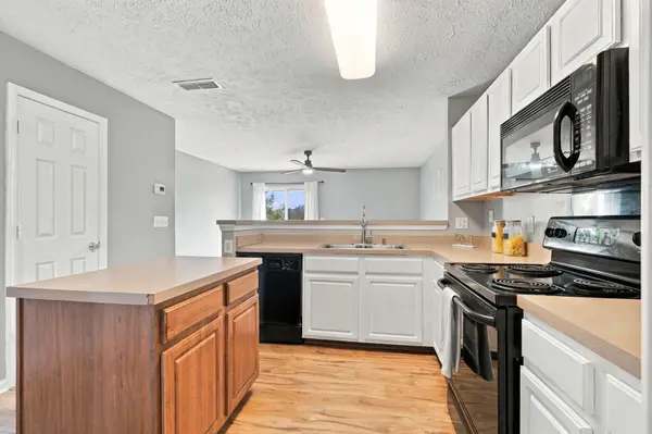 141 Shadow Glen Dr, Nashville, TN 37211