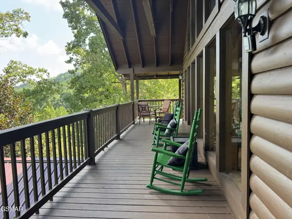 2409 Walnut Cove Way, Sevierville, TN 37862