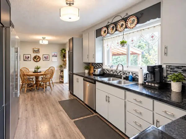 96 Jamieson CRES, Oro-medonte, ON L3V 0H8