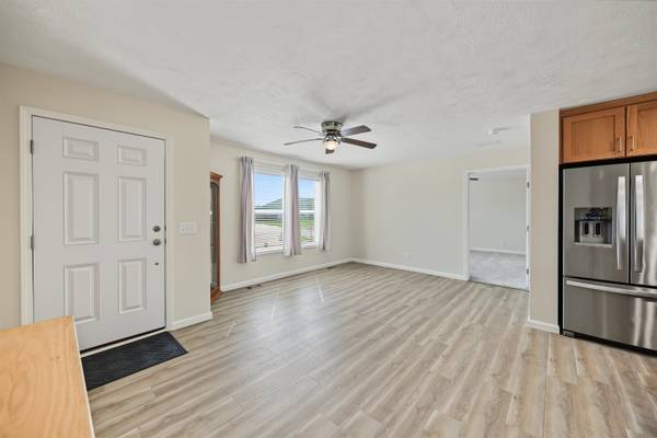 125 S Lindblad Dr., Assaria, KS 67416