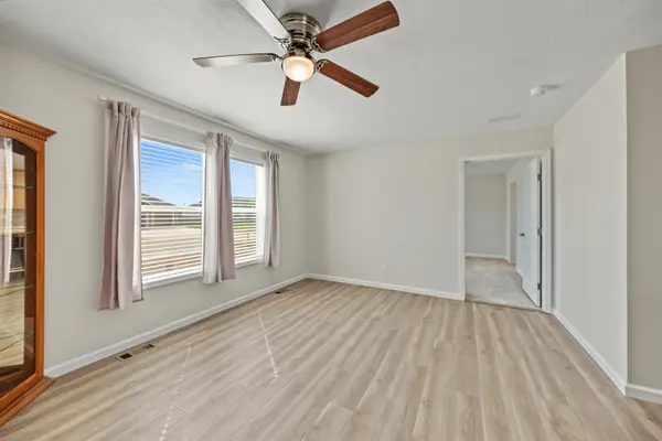 125 S Lindblad Dr., Assaria, KS 67416