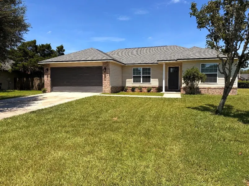 451 NORTH BLVD E, Macclenny, FL 32063