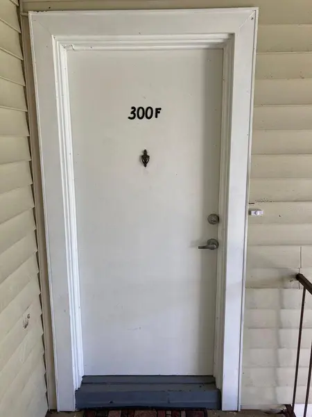 300 CHEROKEE CT #F, Altamonte Springs, FL 32701
