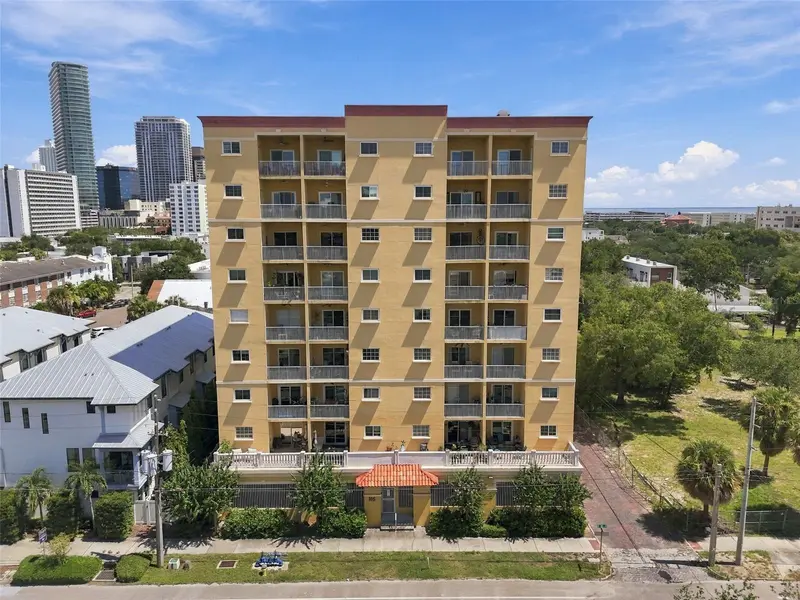 316 8TH ST S #304, St Petersburg, FL 33701
