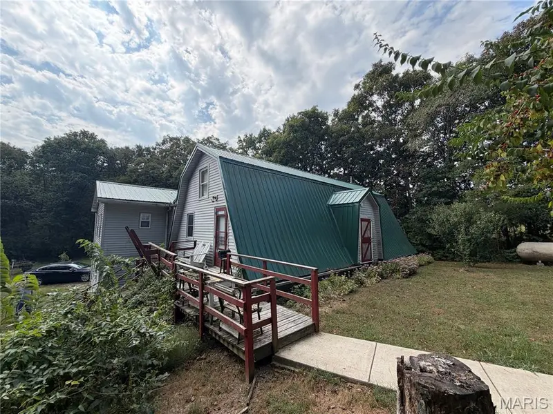 7572 State Route 161 EXT, Iuka, IL 62849