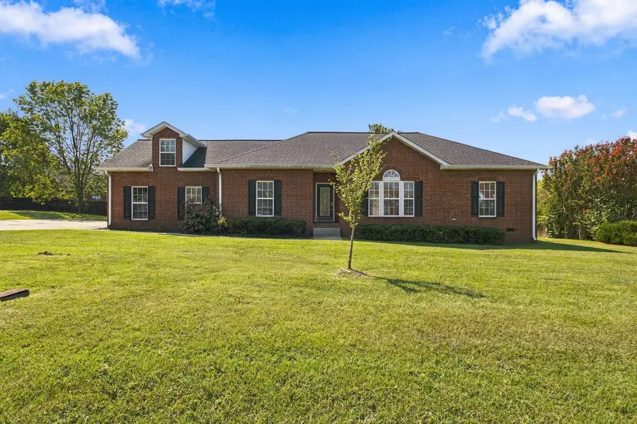 1726 Hollow Oak Dr, Lebanon, TN 37087