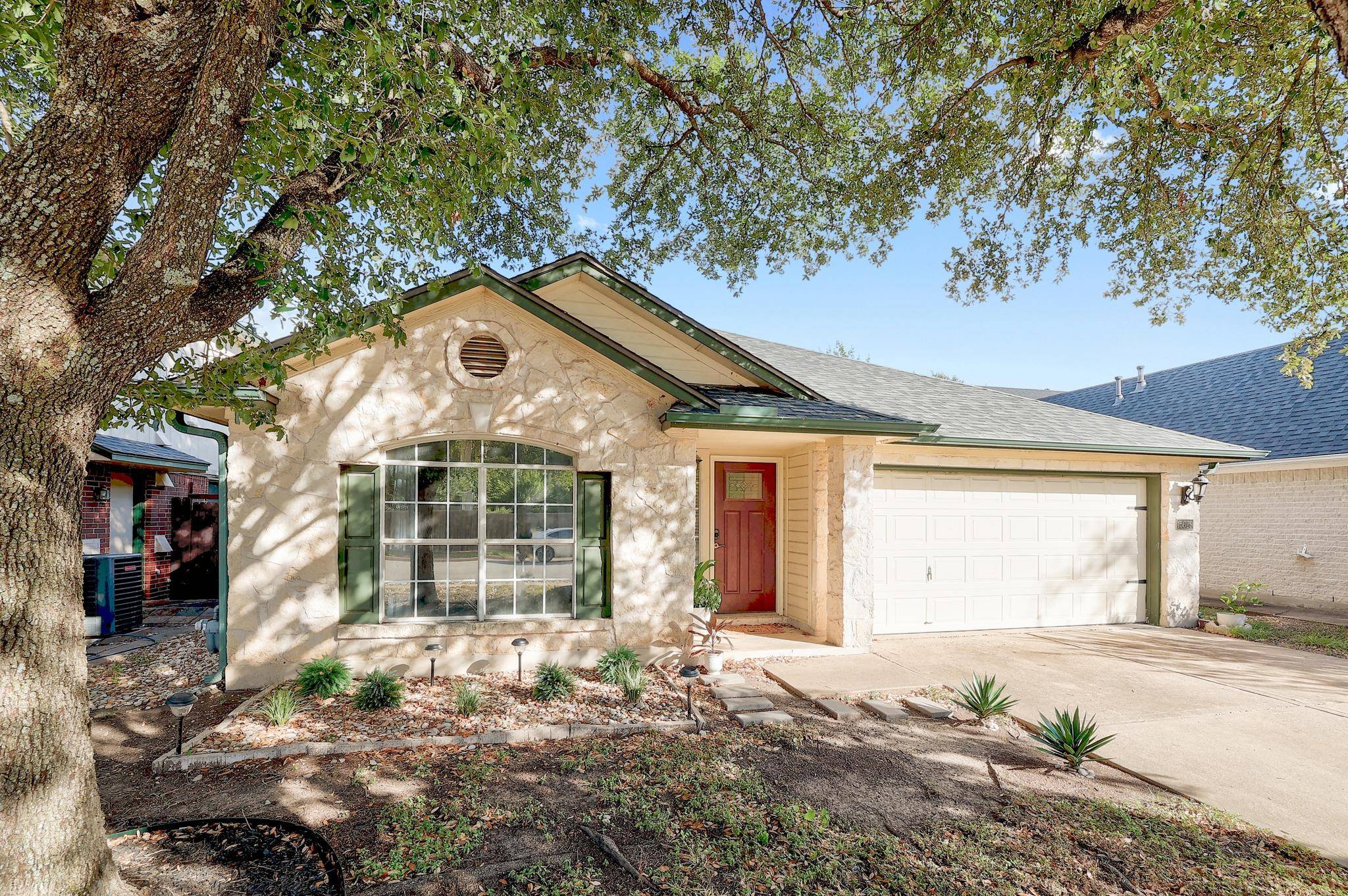 15629 Ecorio DR, Austin, TX 78728