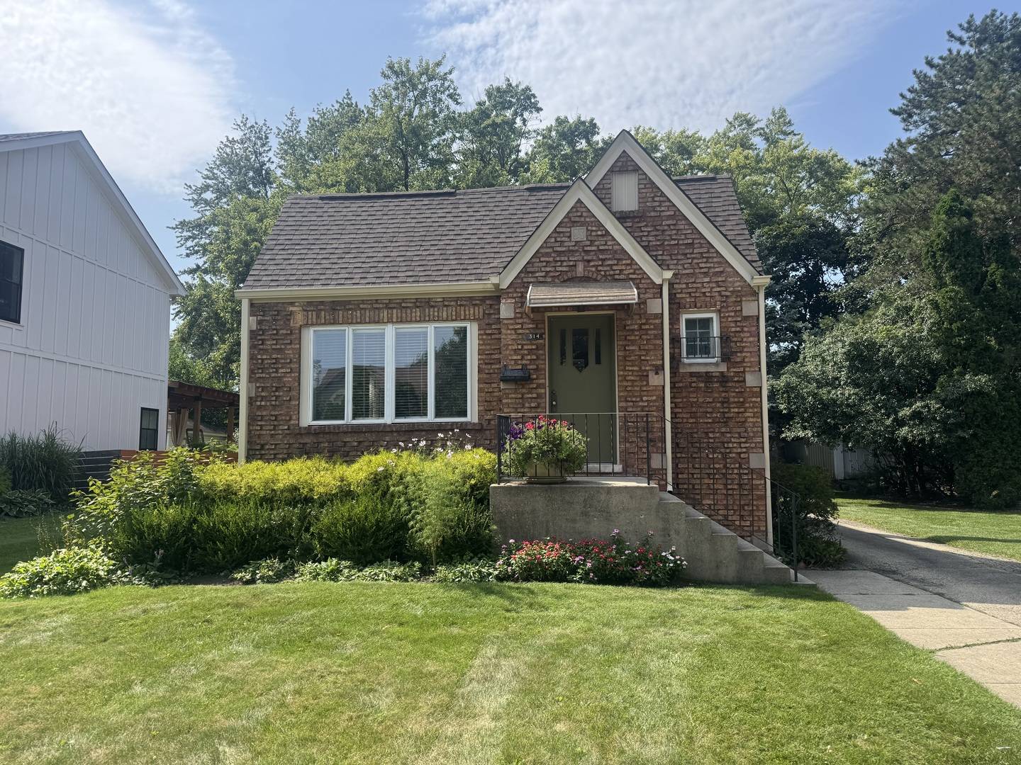 314 Neva AVE, Glenview, IL 60025