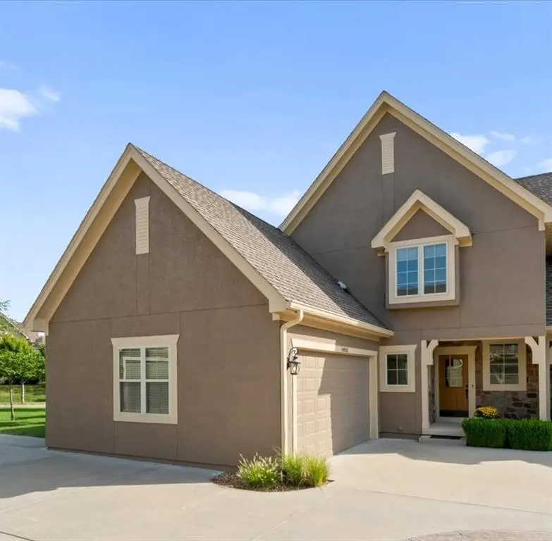 14853 Meadow LN, Leawood, KS 66224