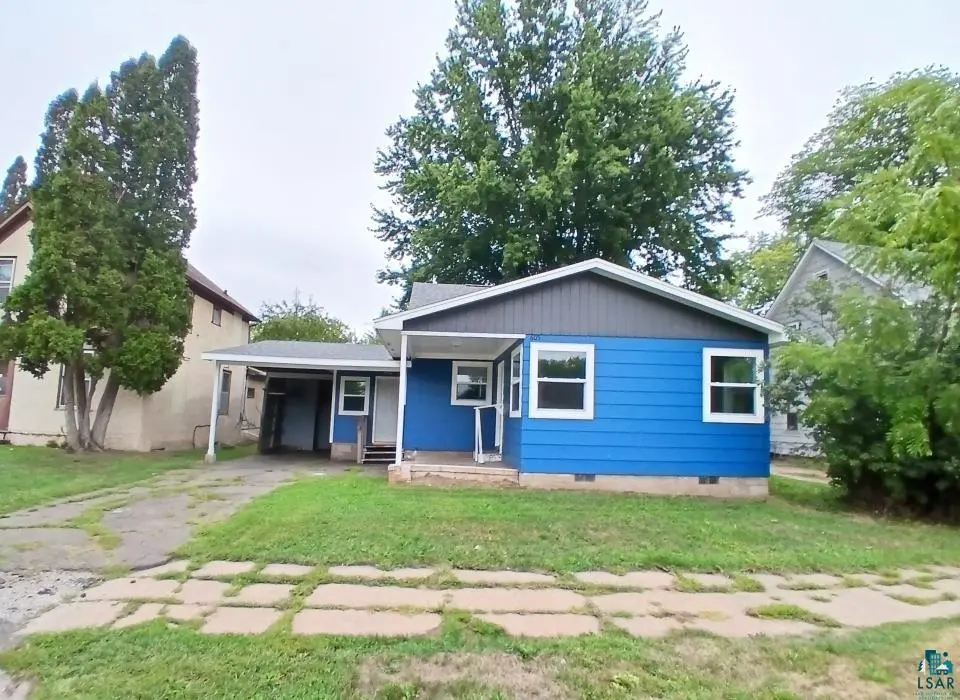 605 Commercial Ave, Sandstone, MN 55072