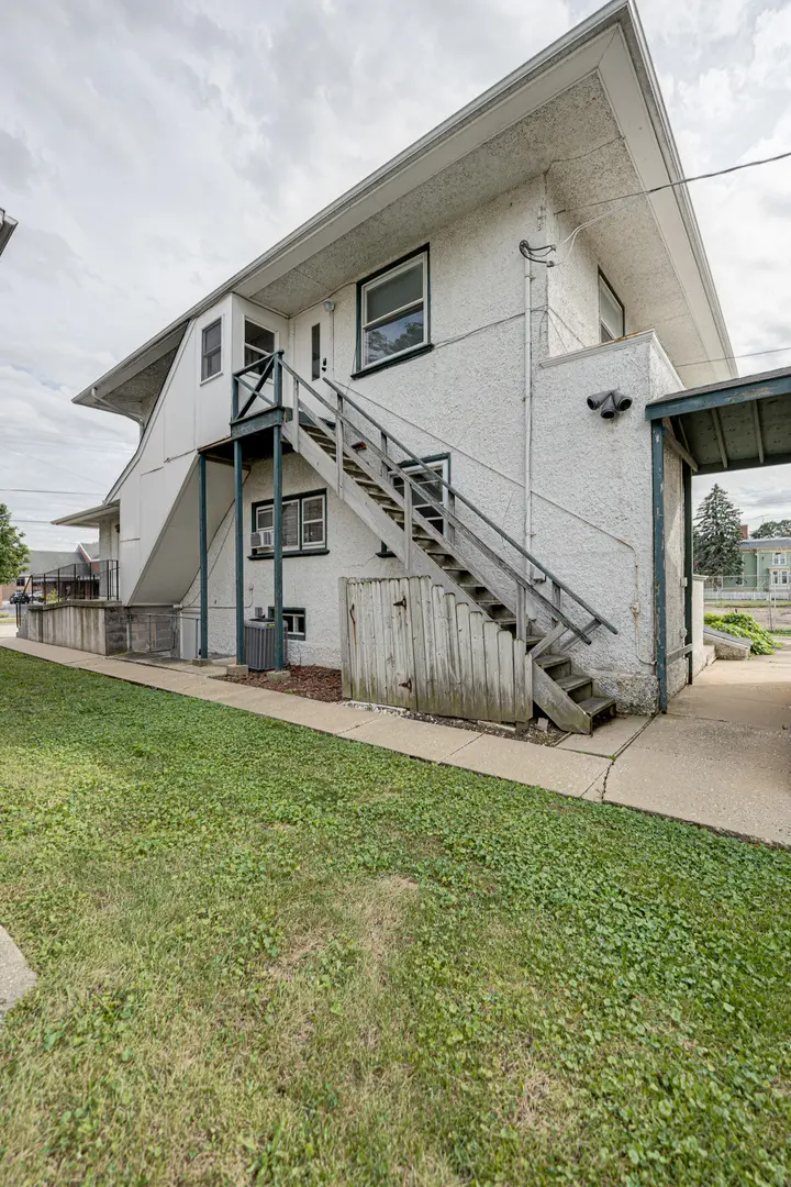 217 S 3rd ST #2, Dekalb, IL 60115