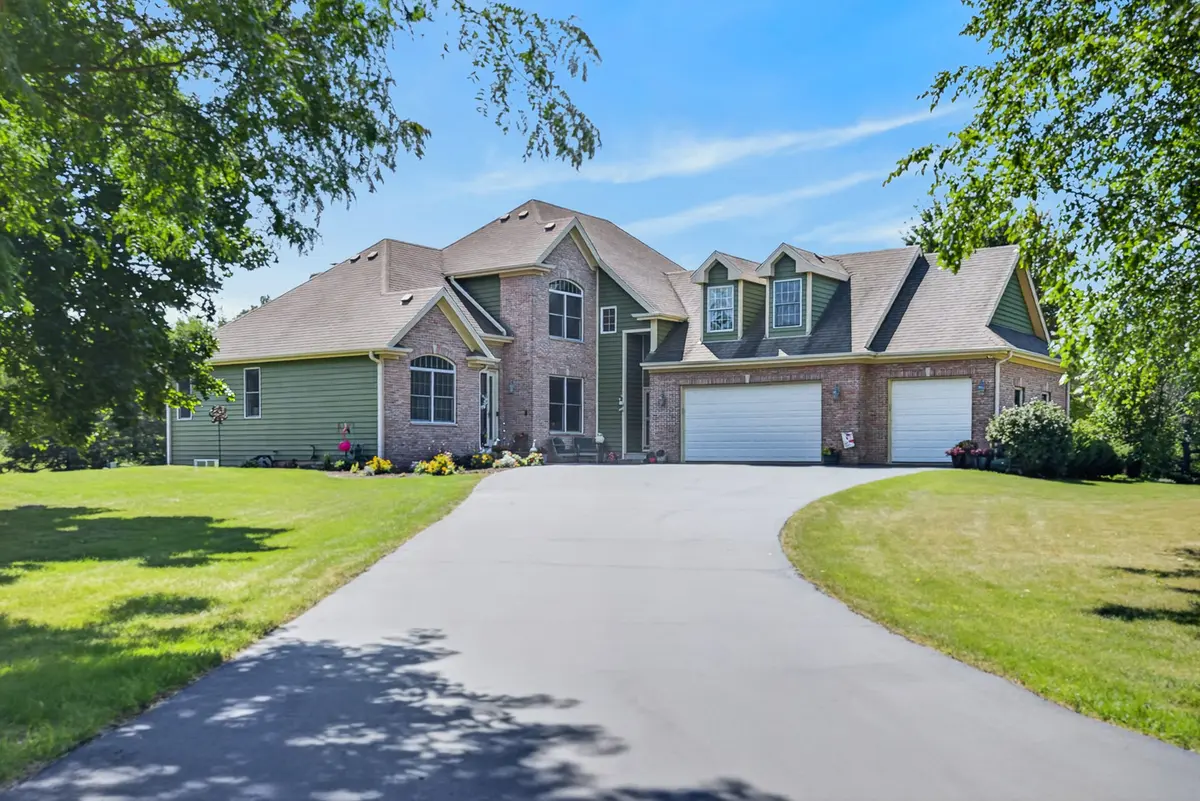 7202 Paulson DR, Marengo, IL 60152