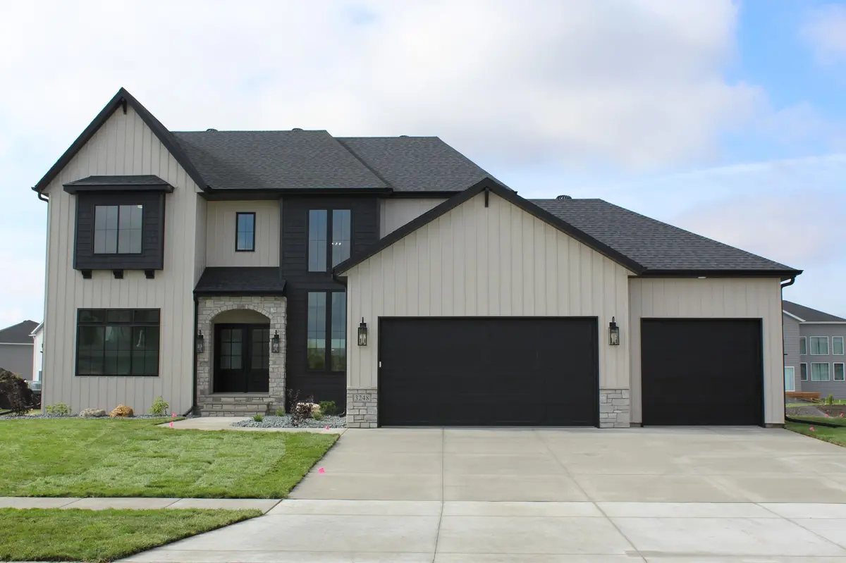3248 66th AVE S, Fargo, ND 58104
