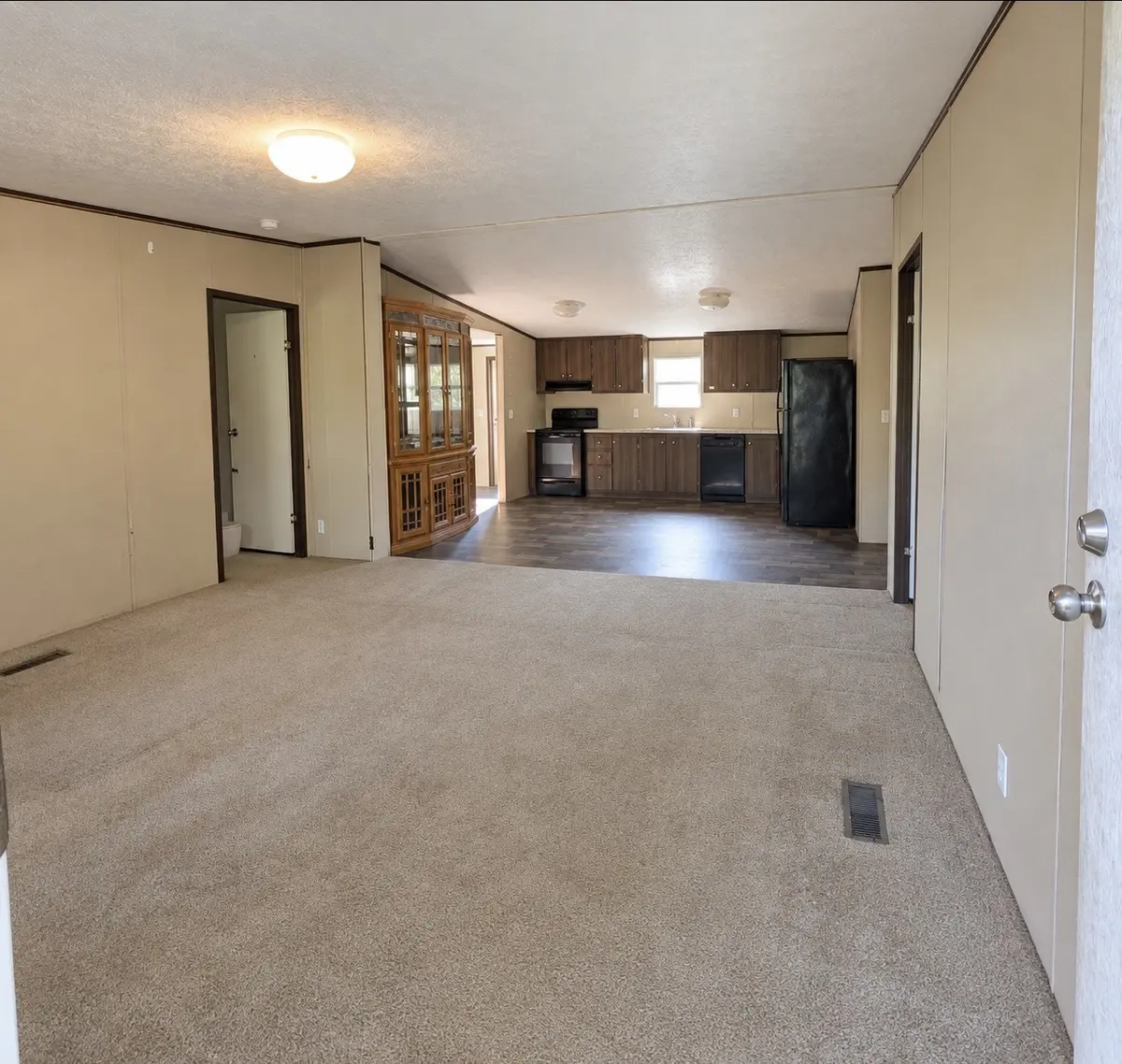 123 Washington Ave, Camden, TN 38320