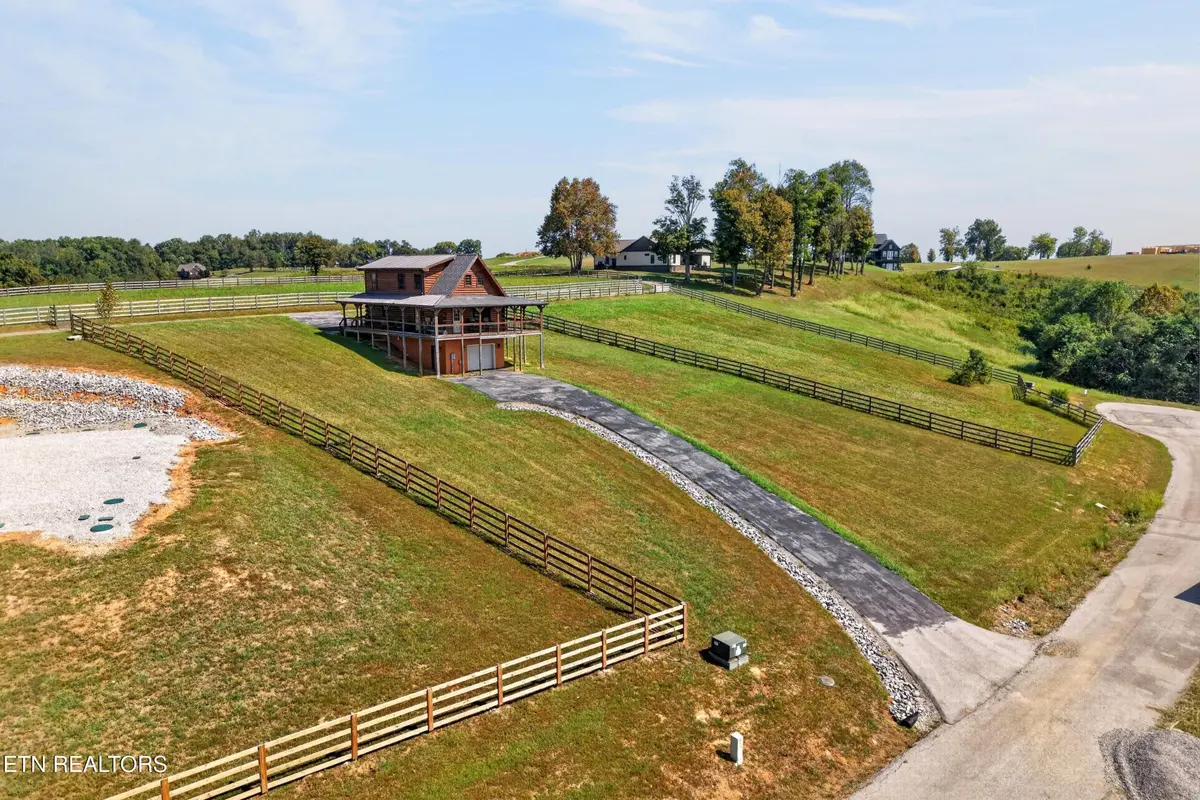 121 Bluegill Rd, Hilham, TN 38568