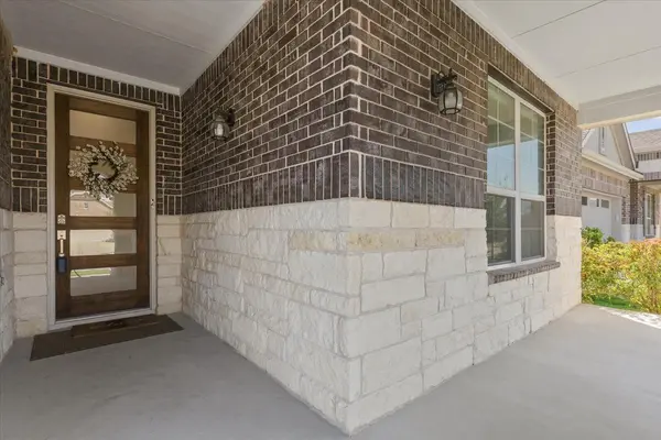 432 Deerpath ST, Leander, TX 78641