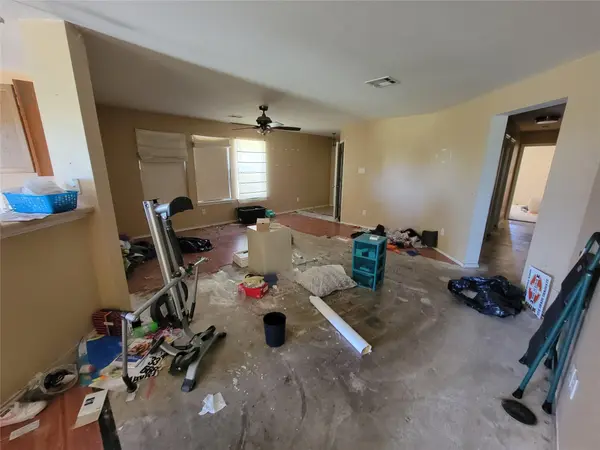 407 Saul ST, Hutto, TX 78634