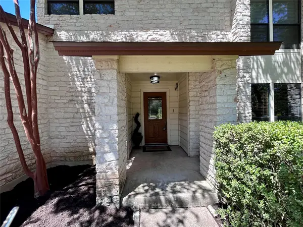 6802 Township TRL, Austin, TX 78759