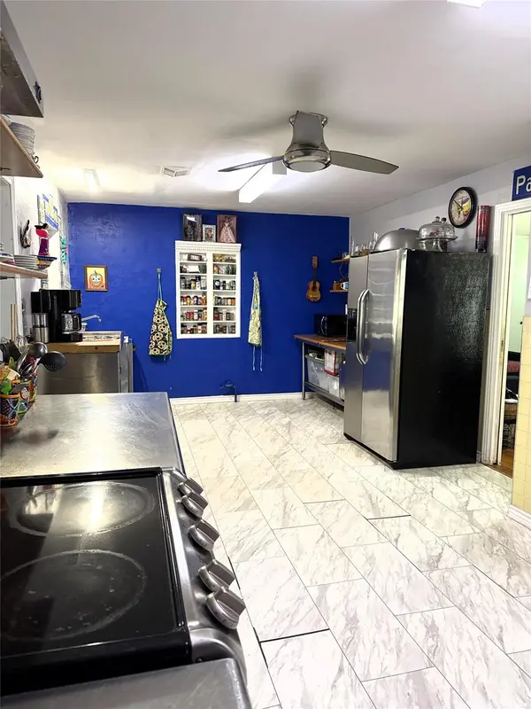 2105 Vogel Ave, Rockdale, TX 76567