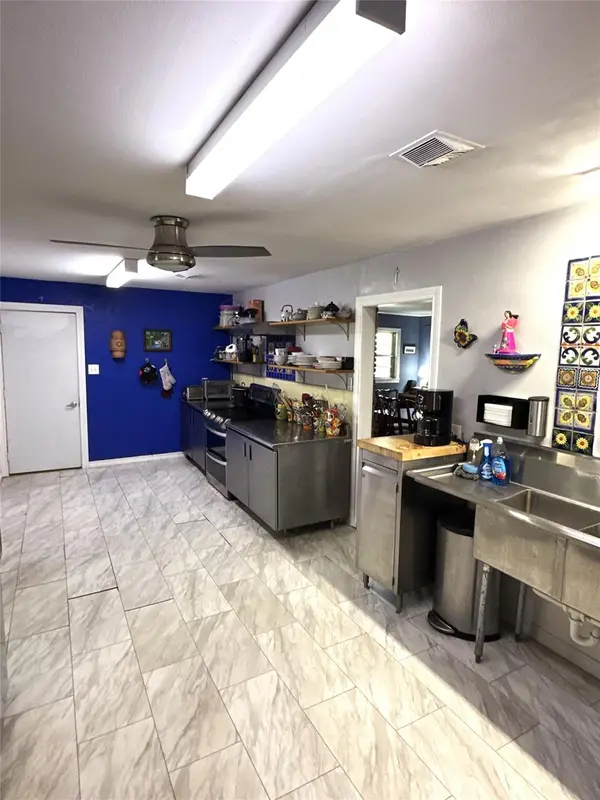2105 Vogel Ave, Rockdale, TX 76567
