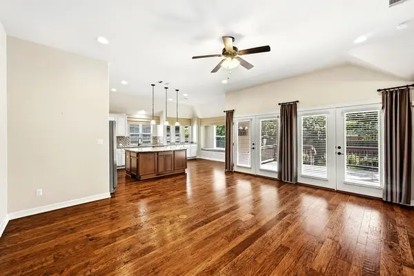128 Summer Pointe DR, Buda, TX 78610