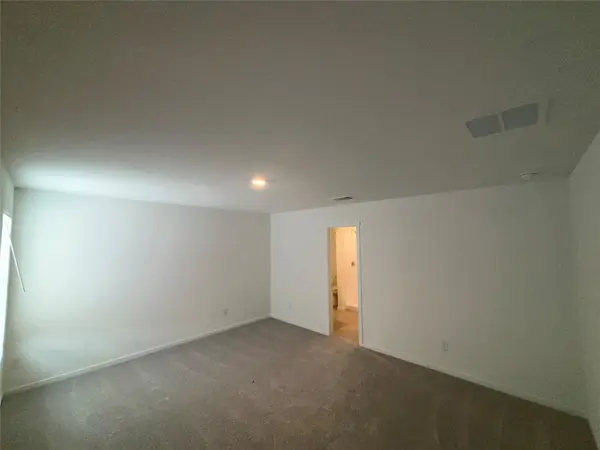 121 Spotbill CT, Uhland, TX 78640
