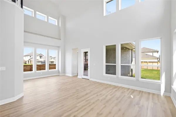 253 Bloomington LOOP, Hutto, TX 78634