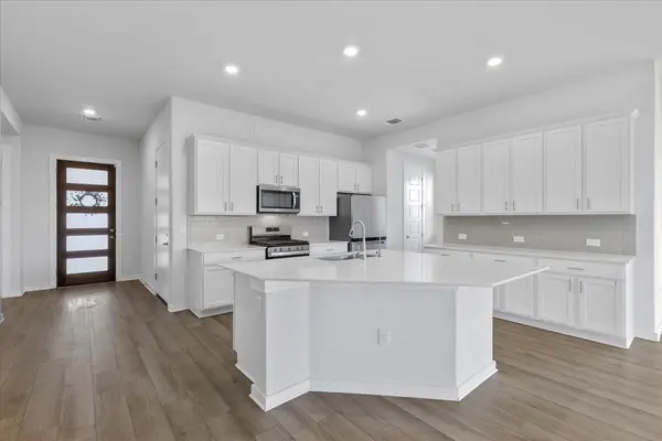 432 Deerpath ST, Leander, TX 78641