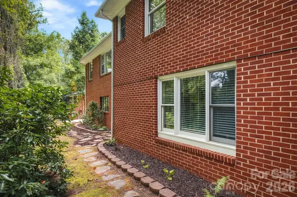 146 Maehill PL SW, Lenoir, NC 28645