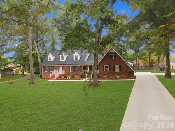 709 Woodside DR, Kings Mountain, NC 28086