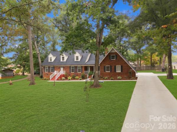 709 Woodside DR, Kings Mountain, NC 28086