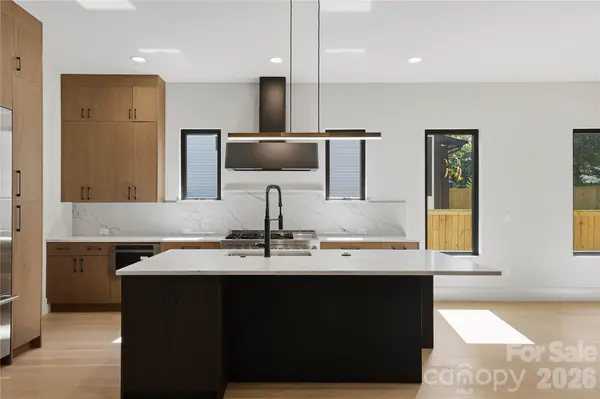 1433 N Sharon Amity RD, Charlotte, NC 28211