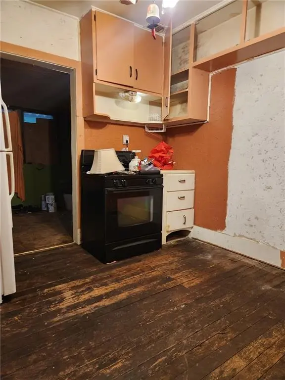 3833 Ruby AVE, Kansas City, KS 66106
