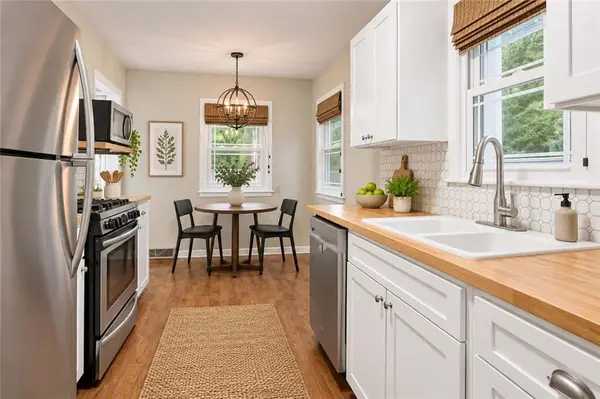 7934 Main ST, Kansas City, MO 64114