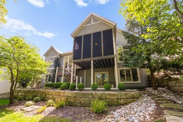 750 Suffolk LN, Loch Lloyd, MO 64012