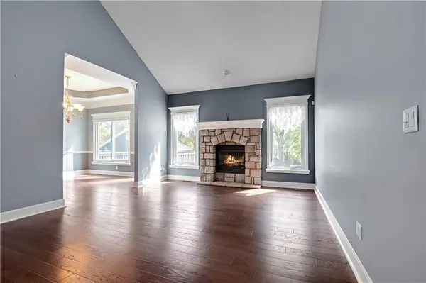 8699 Penner AVE, De Soto, KS 66018