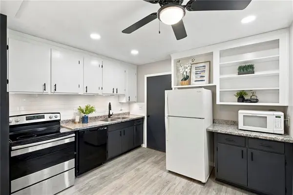 7101 Marty ST, Overland Park, KS 66204