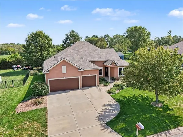 6989 141st ST, Basehor, KS 66007