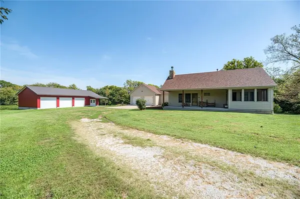 25205 E Blue Mills RD, Independence, MO 64058
